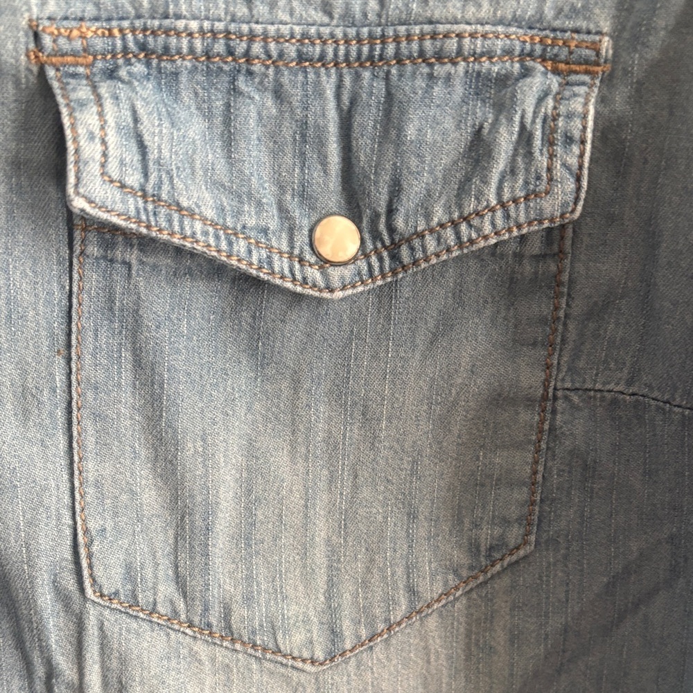 Liz Claiborne  2 Front Pocket Pearl Snap Western Light Blue Casual Shirt SZ L - Picture 4 of 6